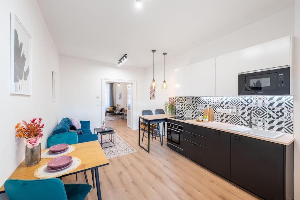 Sweet Cozy Apartment Prague Close To Mala Strana المظهر الخارجي الصورة